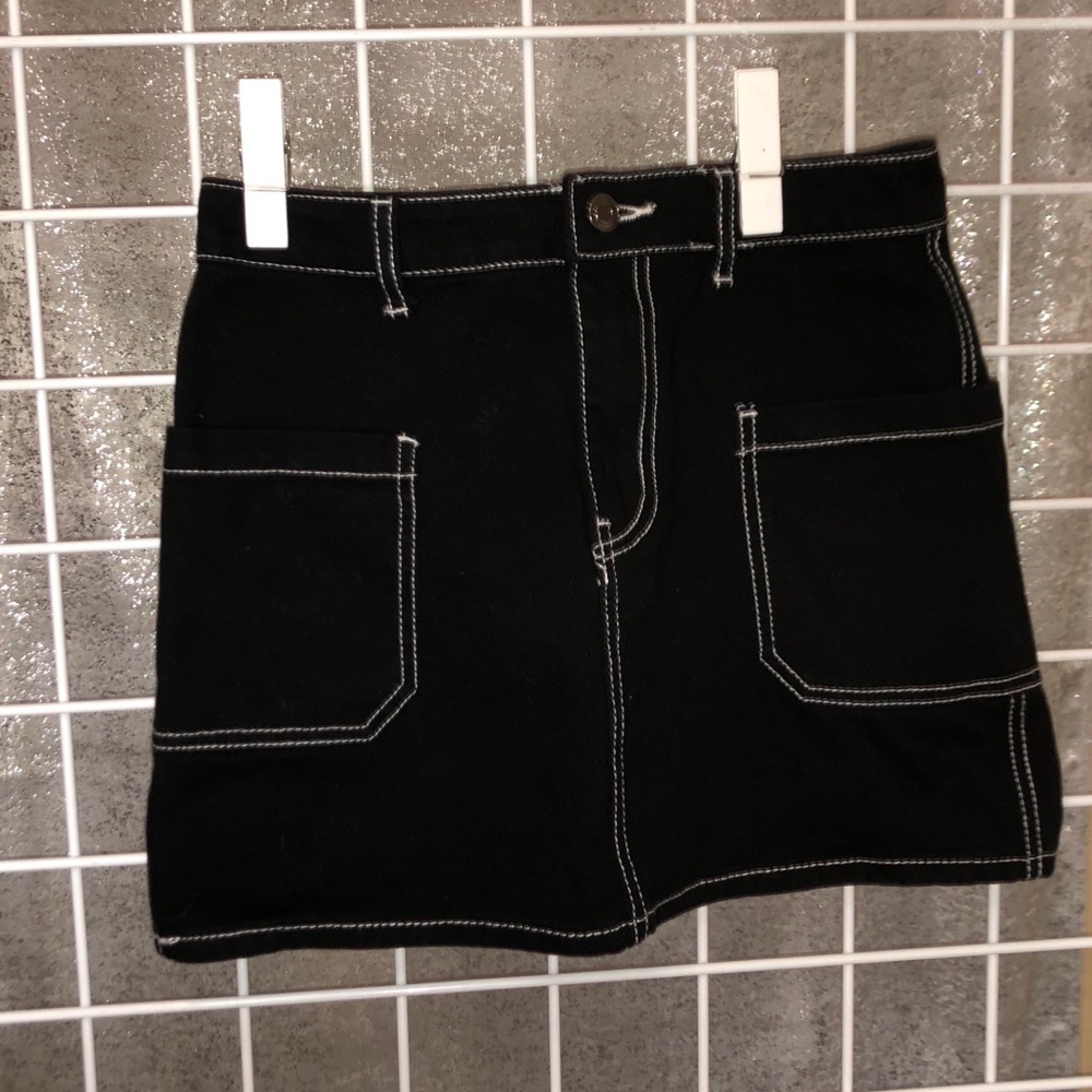 Forever 21 B&W skirt🖤🤍